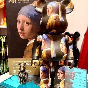 Bearbrick Johannes Vermeer - Girl with a Pearl Earring 100% & 400% Set